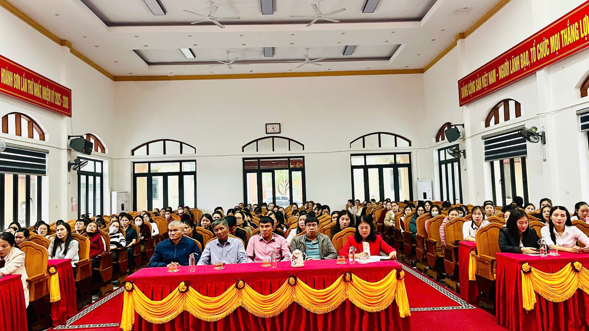 HỘI NGHỊ CHA MẸ HỌC SINH ĐẦU NĂM HỌC 2025 - 2026 CỦA TRƯỜNG MẦM NON KỲ PHƯƠNG !