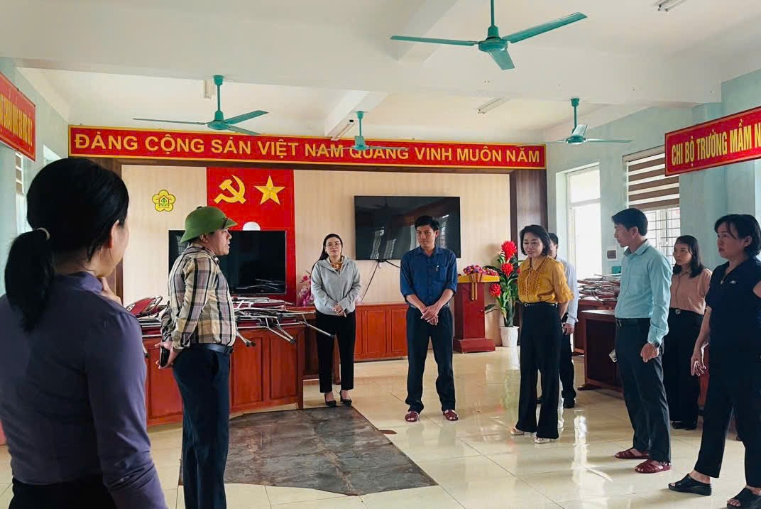 TRƯỜNG MẦM NON KỲ PHƯƠNG CHỦ ĐỘNG CÔNG TÁC PHÒNG, CHỐNG VÀ KHẮC PHỤC HẬU QUẢ SAU BÃO SỐ 5