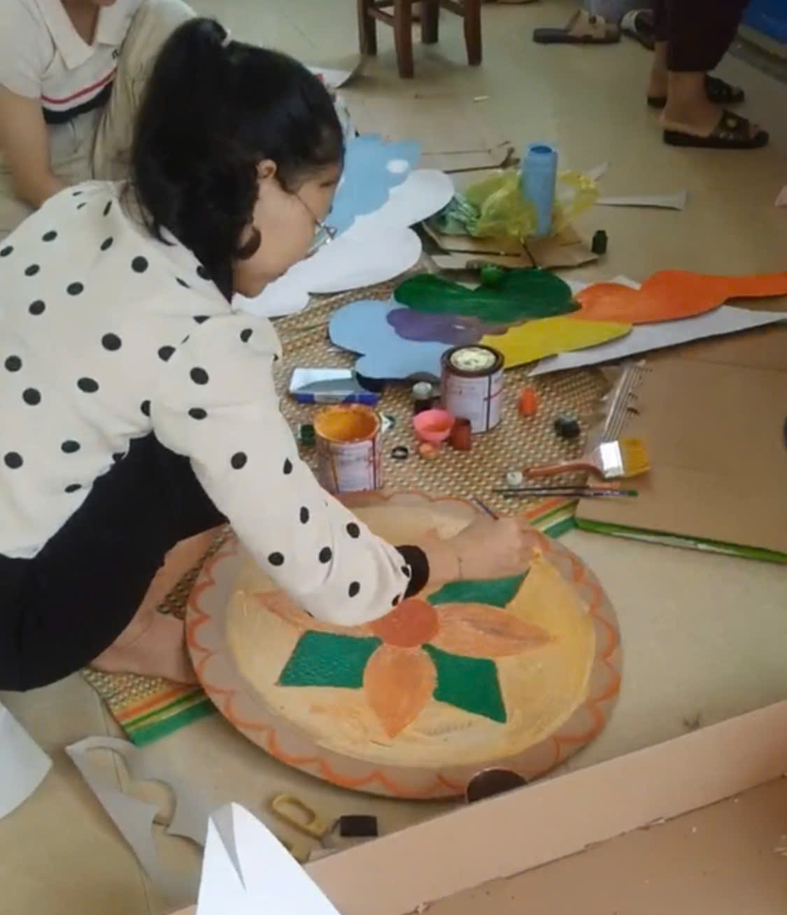 TRƯỜNG MẦM NON KỲ PHƯƠNG XÂY DỰNG CÁC GÓC TRUNG THU CHO TRẺ HOẠT ĐỘNG